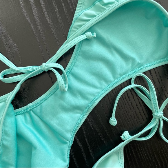 NWOT Bluenotes Turquoise Ruffle Side Tie Bikini Bottom - Picture 4 of 4